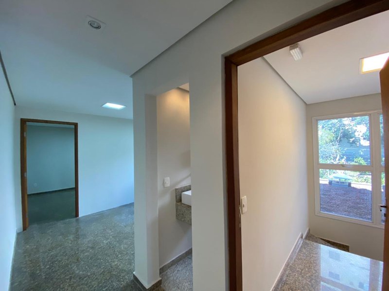 Prédio Comercial em Mauá - Jd Pilar 270m² 03 vagas Rua Benedito Augusto do Nascimento Mauá - 
