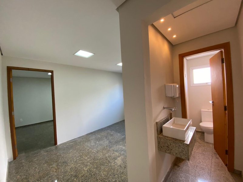 Prédio Comercial em Mauá - Jd Pilar 270m² 03 vagas Rua Benedito Augusto do Nascimento Mauá - 