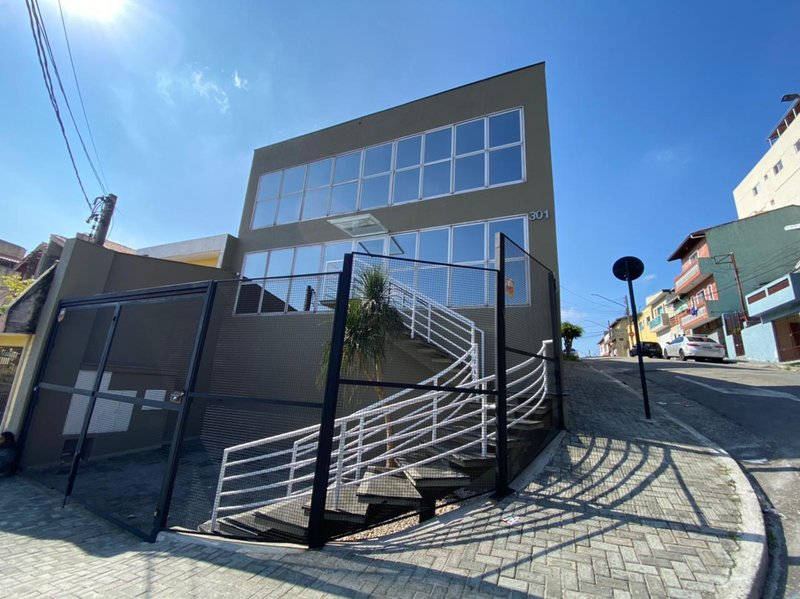 Prédio Comercial em Mauá - Jd Pilar 270m² 03 vagas Rua Benedito Augusto do Nascimento Mauá - 