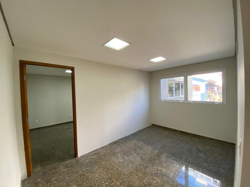 Prédio Comercial em Mauá - Jd Pilar 270m² 03 vagas Rua Benedito Augusto do Nascimento Mauá - 