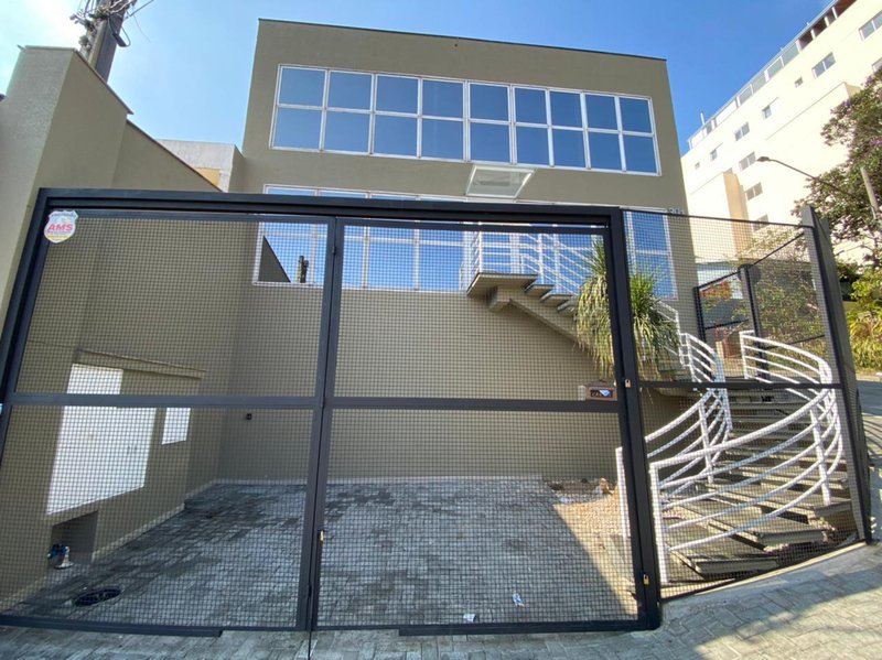 Prédio Comercial em Mauá - Jd Pilar 270m² 03 vagas Rua Benedito Augusto do Nascimento Mauá - 