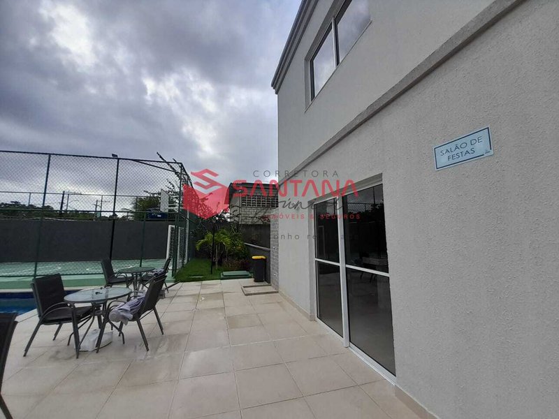 Apartamento com 2/4 para locação em Recreio de Ipitanga Avenida Baixa Grande Lauro de Freitas - 