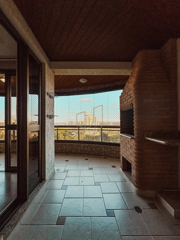 Apartamento com 4 Suítes no Condomínio Edifício Bonaire - São José dos Campos - 