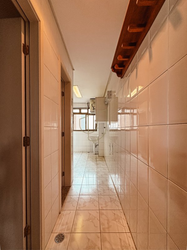Apartamento com 4 Suítes no Condomínio Edifício Bonaire - São José dos Campos - 