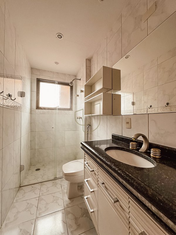 Apartamento com 4 Suítes no Condomínio Edifício Bonaire - São José dos Campos - 