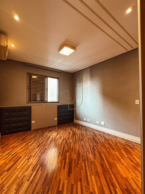 Apartamento com 4 Suítes no Condomínio Edifício Bonaire - São José dos Campos - 