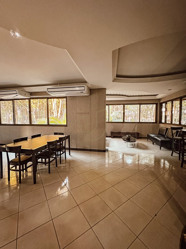 Apartamento com 4 Suítes no Condomínio Edifício Bonaire - São José dos Campos - 