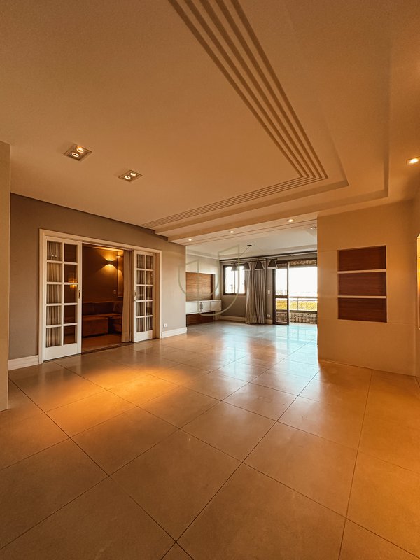 Apartamento com 4 Suítes no Condomínio Edifício Bonaire - São José dos Campos - 
