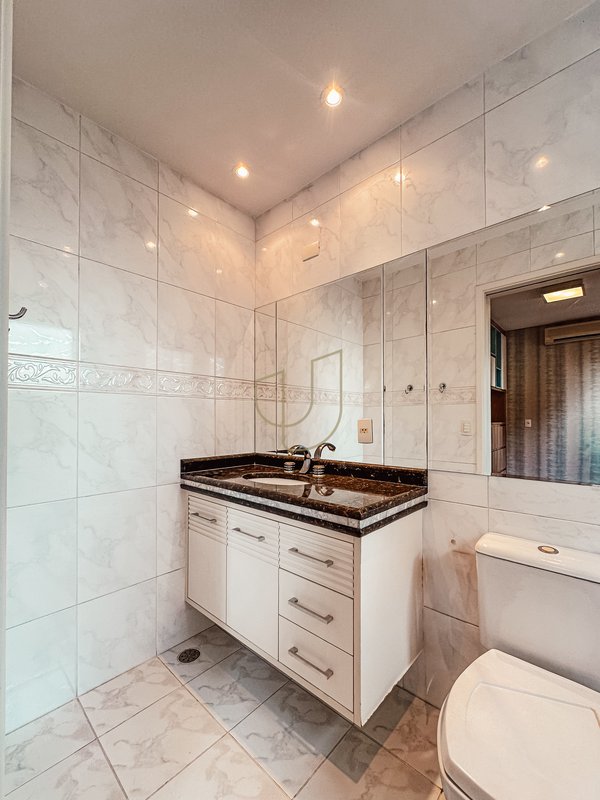 Apartamento com 4 Suítes no Condomínio Edifício Bonaire - São José dos Campos - 