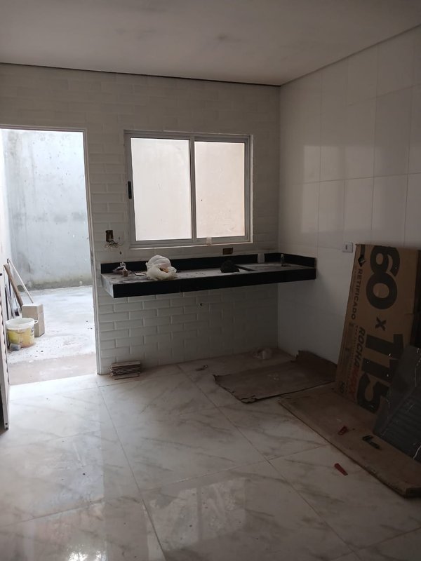 CASA IMPECÁVEL NO SANTO ANTÔNIO (em obra) !!! - Franco da Rocha - 
