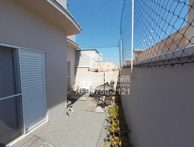 Casa no condominio Ypes 2 em Tatui! com 3 Quartos sendo 1 Suíte com Closet! - Tatuí - 