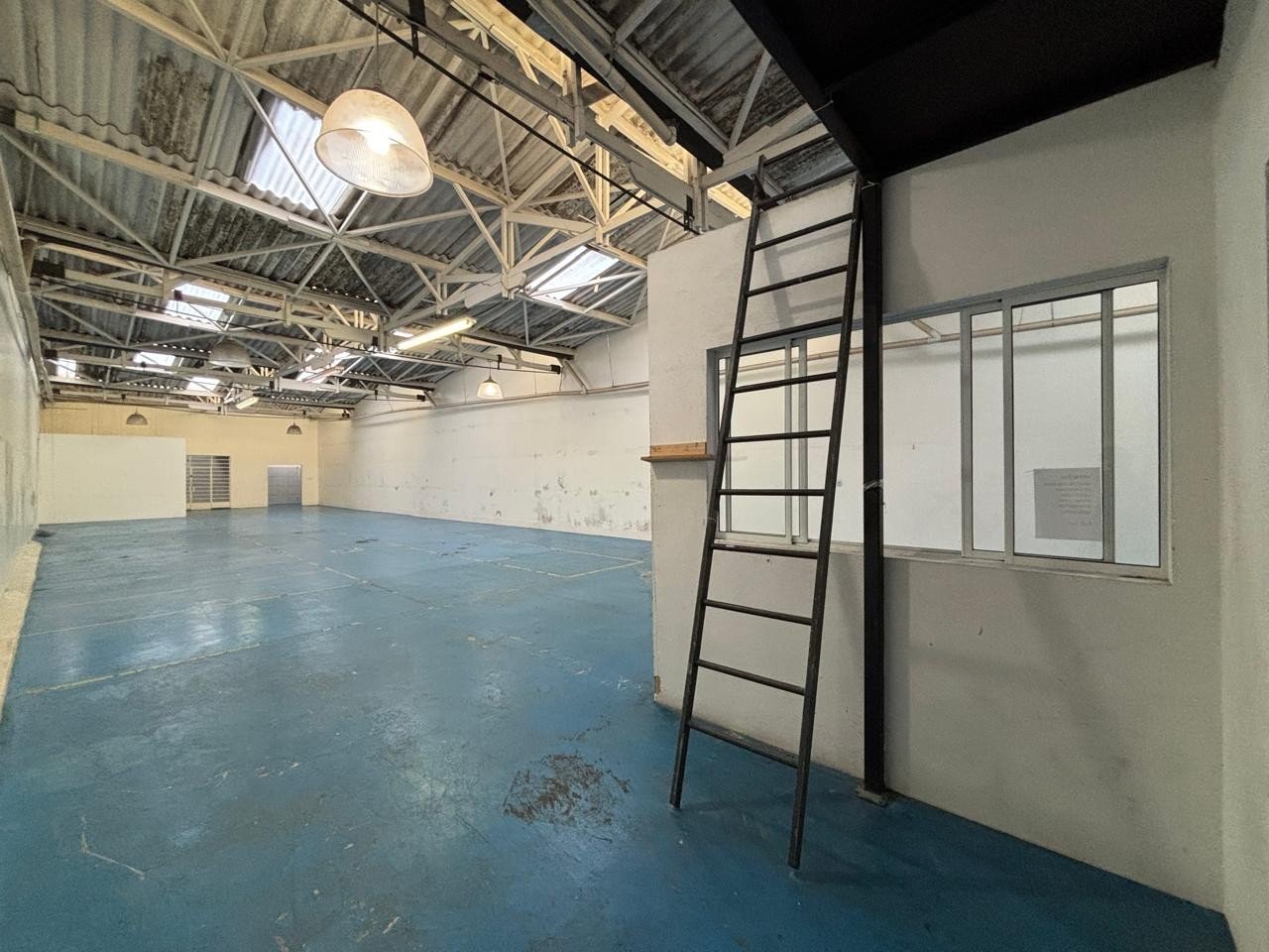 Prédio Inteiro para alugar, 450m² - Foto 2