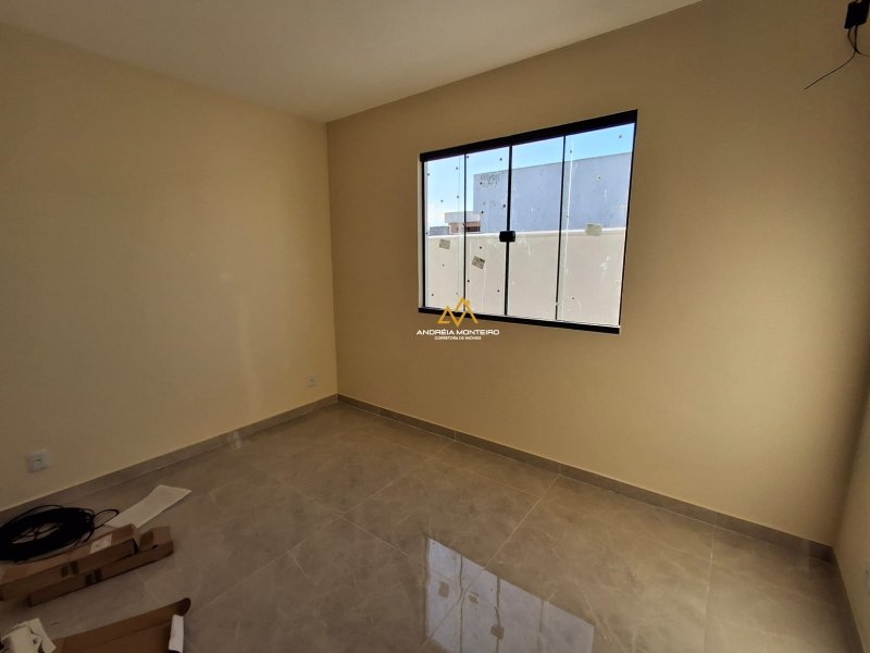 Casa à venda com 3 dormitórios, 99 m² por apenas R$ 560.000,00 - Ubatiba - Maricá/RJ - Maricá - 