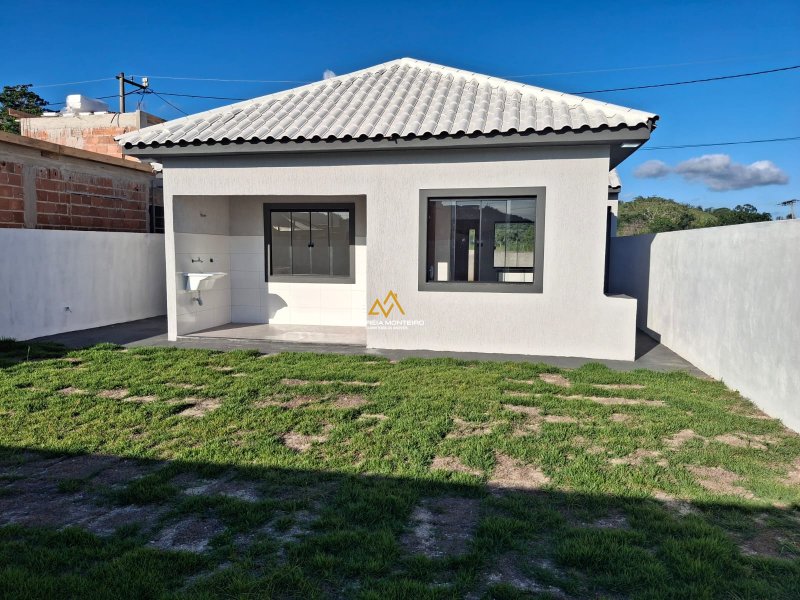Casa com 2 dormitórios à venda, 79,69 m² - Ubatiba - Maricá/RJ - R$450.000,00 Rod. Ver.eador Oldemar Guedes Figueiredo Maricá - 