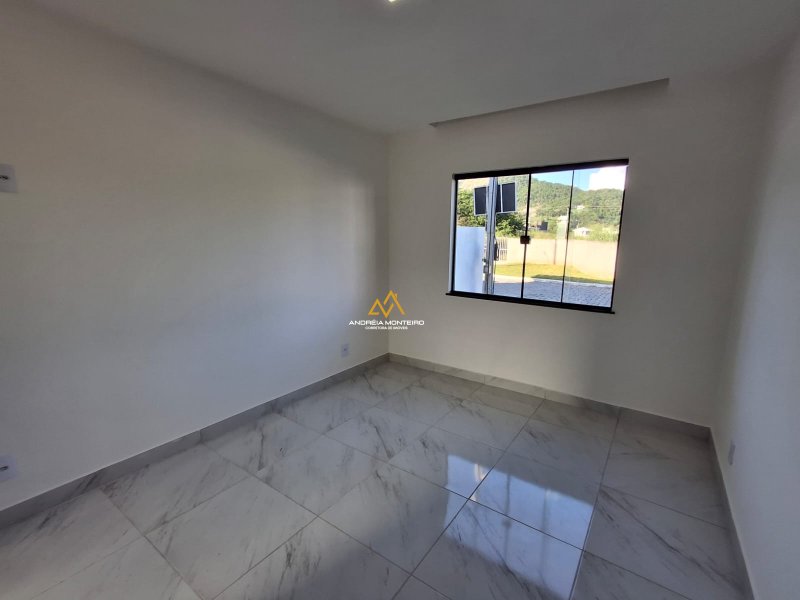 Casa com 2 dormitórios à venda, 79,69 m² - Ubatiba - Maricá/RJ - R$450.000,00 Rod. Ver.eador Oldemar Guedes Figueiredo Maricá - 