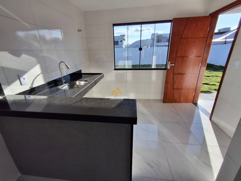 Casa com 2 dormitórios à venda, 79,69 m² - Ubatiba - Maricá/RJ - R$450.000,00 Rod. Ver.eador Oldemar Guedes Figueiredo Maricá - 