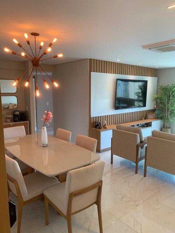 Apartamento à venda com 4 quartos sendo 2 suites, 130m² área útil por R$ 1.050.000,00 Rua Professor Ageu Magalhães Recife - 