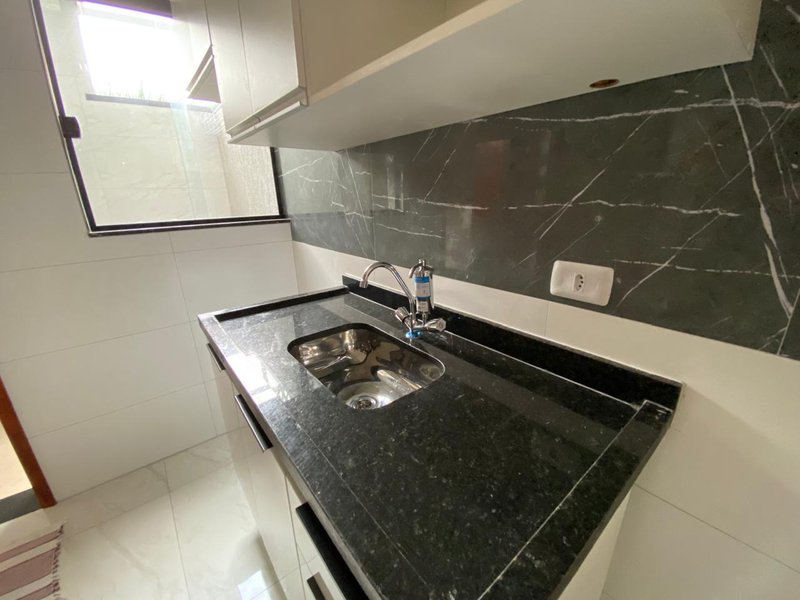 Apartamento no Carrão 2 dormitórios pronto para morar próximo ao metrô Rua Xiririca São Paulo - 