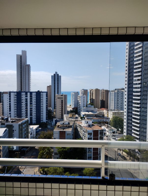 Apartamento à venda com 3 quartos sendo 3 suites, 130m² área útil por R$ 925.000,00 Rua Professor Eduardo Wanderley Filho Recife - 