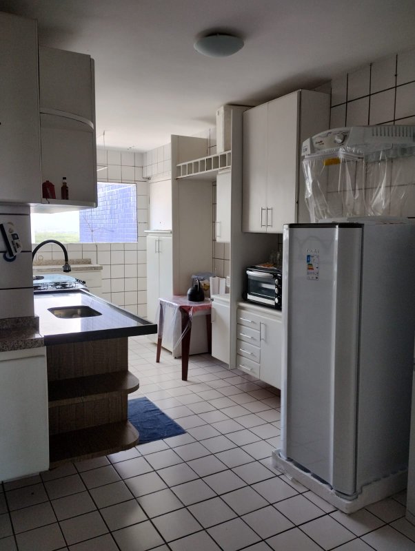 Apartamento à venda com 3 quartos sendo 3 suites, 130m² área útil por R$ 925.000,00 Rua Professor Eduardo Wanderley Filho Recife - 