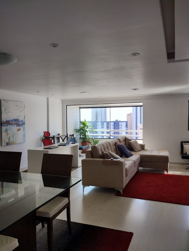 Apartamento à venda com 3 quartos sendo 3 suites, 130m² área útil por R$ 925.000,00 Rua Professor Eduardo Wanderley Filho Recife - 