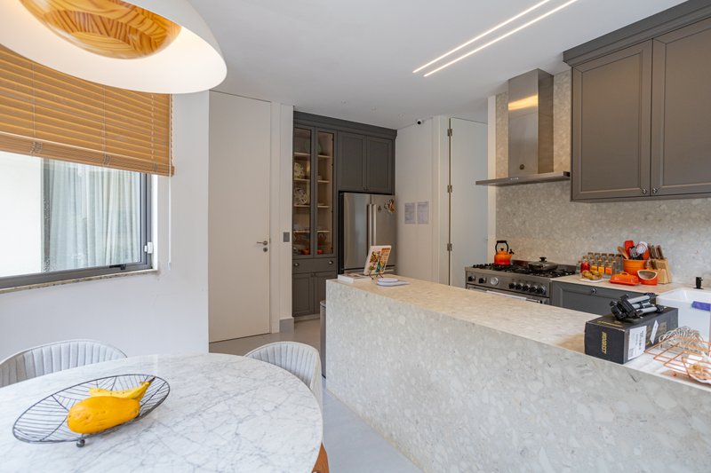 Residencial Alphaville 10 - Mobiliada - Barueri - 