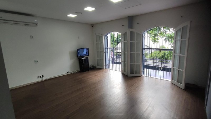 Casa Comercial com 260m² na Vila Mariana 02 vagas Rua Artur de Almeida São Paulo - 