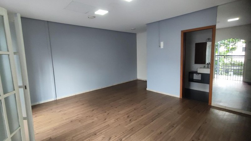 Casa Comercial com 260m² na Vila Mariana 02 vagas Rua Artur de Almeida São Paulo - 