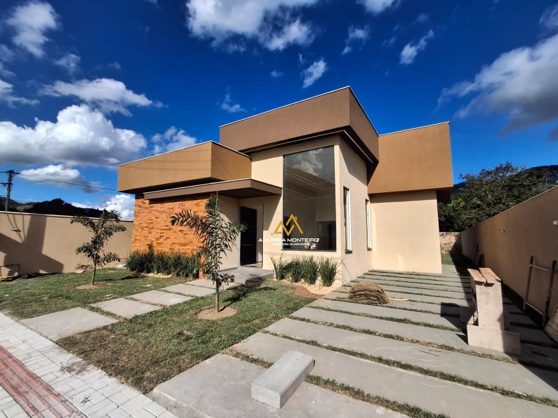Casa com 3 dormitórios à venda, 112 m² - Ubatiba - Maricá/RJ - R$620.000,00  Rodovia Vereador Oldemar Guedes Figueiredo Maricá - 