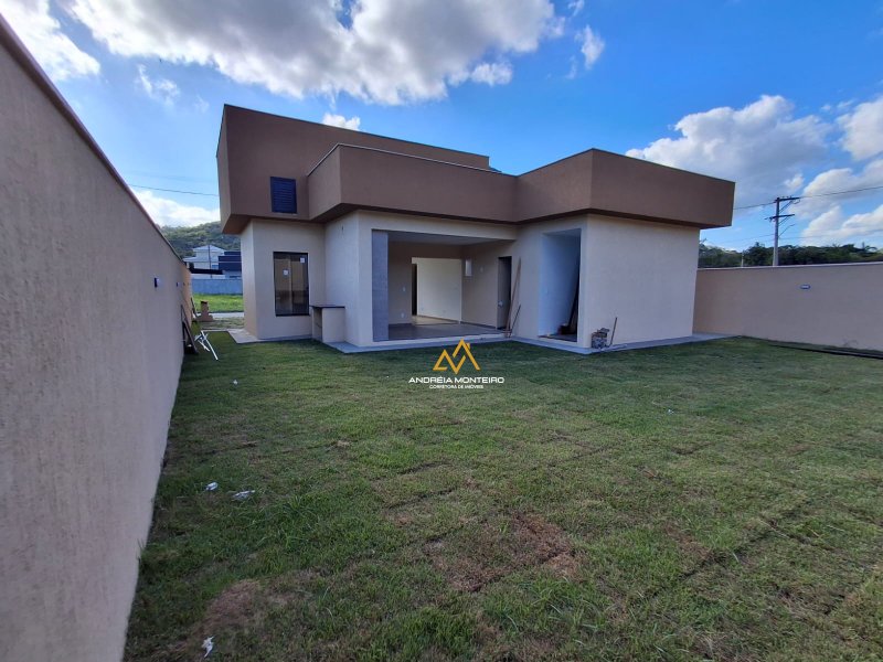 Casa com 3 dormitórios à venda, 112 m² - Ubatiba - Maricá/RJ - R$620.000,00  Rodovia Vereador Oldemar Guedes Figueiredo Maricá - 