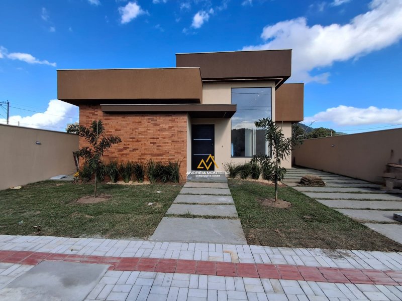 Casa com 3 dormitórios à venda, 112 m² - Ubatiba - Maricá/RJ - R$620.000,00  Rodovia Vereador Oldemar Guedes Figueiredo Maricá - 