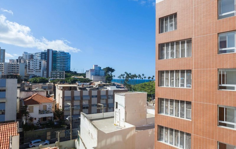 APARTAMENTO NASCENTE QUARTO SALA VARANDA GARAGEM À VENDA NA BARRA PORTEIRA FECHADA! Farol da Barra Salvador - 