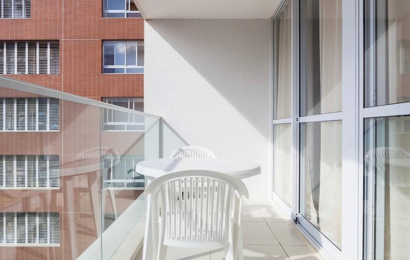 APARTAMENTO NASCENTE QUARTO SALA VARANDA GARAGEM À VENDA NA BARRA PORTEIRA FECHADA! Farol da Barra Salvador - 