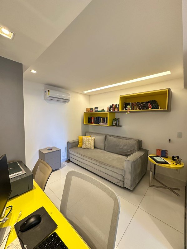Apartamento à venda com 3 quartos sendo uma suíte, 154m² área útil por R$ 1.280.000,00 Rua Setúbal Recife - 