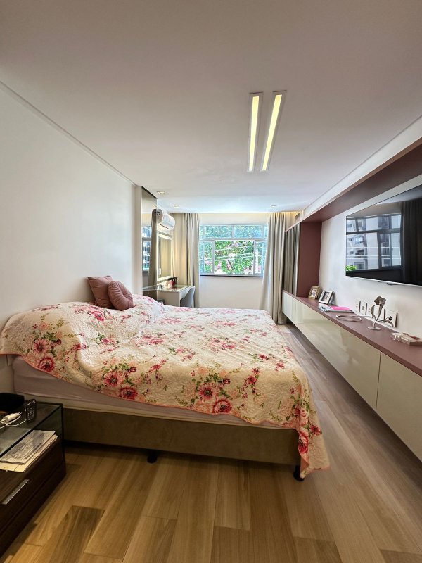 Apartamento à venda com 3 quartos sendo uma suíte, 154m² área útil por R$ 1.280.000,00 Rua Setúbal Recife - 