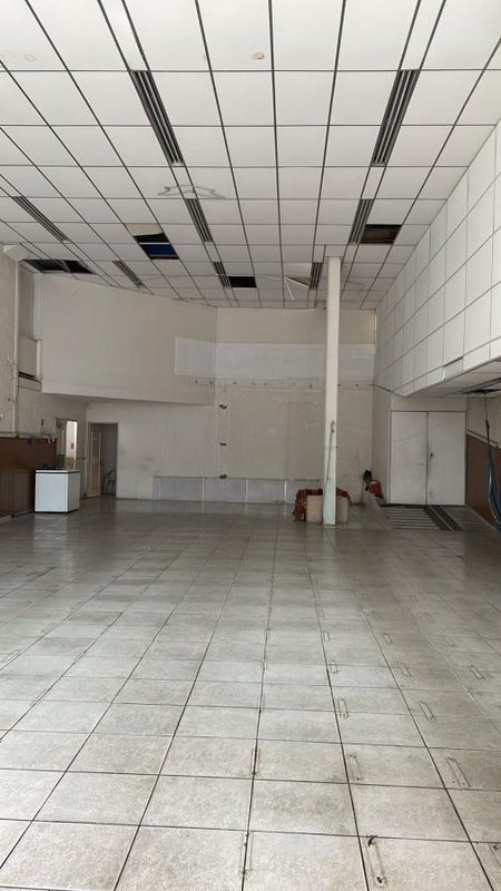Loja no Cambuci com 600m² Avenida Lins de Vasconcelos São Paulo - 