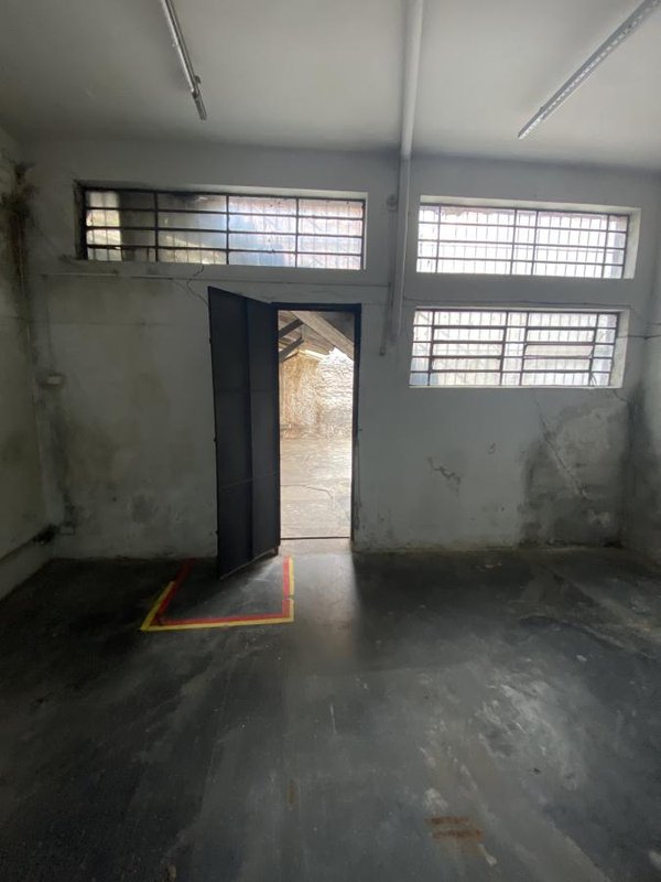 Imóvel Comercial com 501m² na Lapa Rua Faustolo São Paulo - 