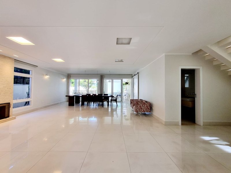 Casa em Condomínio - 3 suítes -  Jacareí - Venda - Jacareí - 