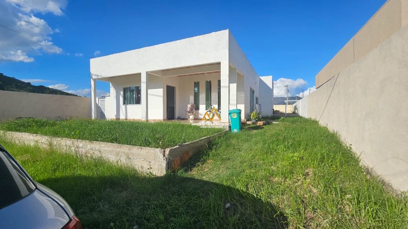 Casa com 3 dormitórios à venda, 140 m² - Ubatiba - Maricá/RJ - R$285.000,00 Rodovia Vereador Oldemar Guedes Figueiredo Maricá - 