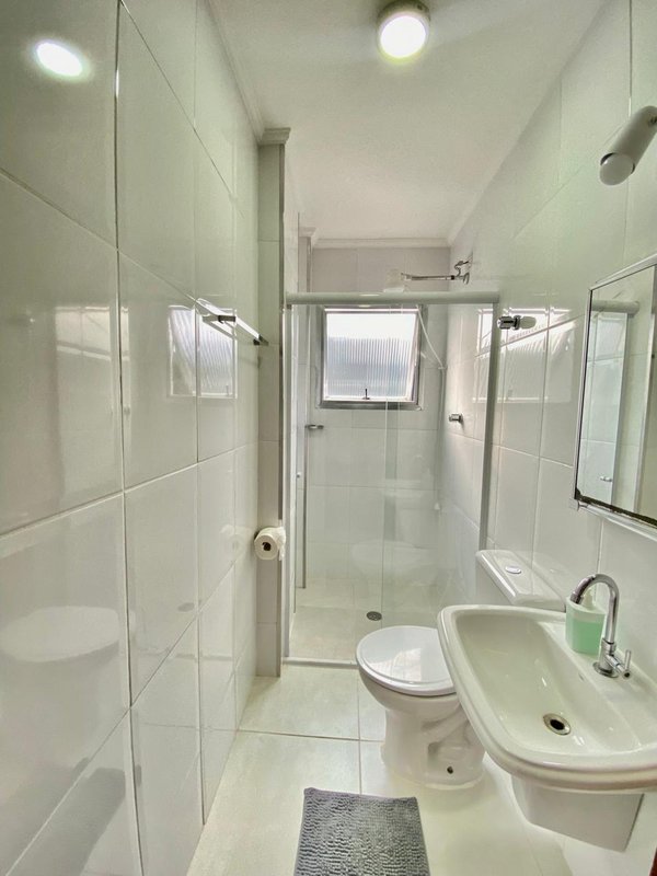 Lindo apartamento a 90 metros da orla na Martim de Sá - Caraguatatuba - 