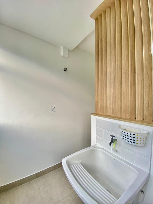 Lindo apartamento a 90 metros da orla na Martim de Sá - Caraguatatuba - 