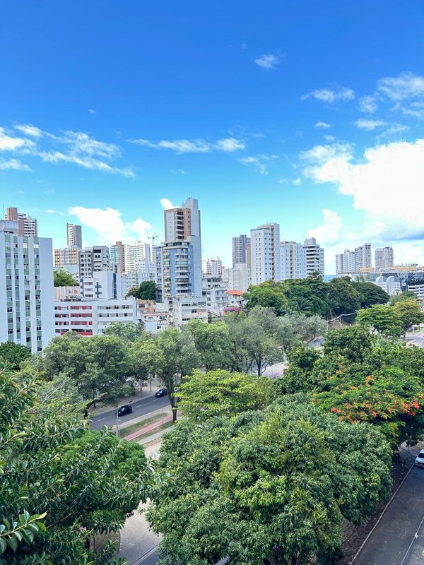 APARTAMENTO NASCENTE 4 QUARTOS SUÍTE DEPENDÊNCIA 2 GARAGENS À VENDA NA GRAÇA! REFORMADO! Rua Martagão Gesteira Salvador - 