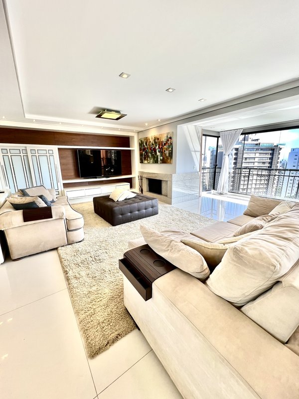 R$ 4.100.000 - RISERVA SCHIAVON - ESPETACULAR APARTAMENTO - ANDAR ALTO - 231M2 - 4 SUÍTES Rua Engenheiro Teixeira Soares Porto Alegre - 