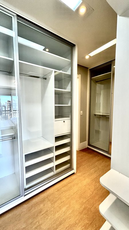 R$ 4.100.000 - RISERVA SCHIAVON - ESPETACULAR APARTAMENTO - ANDAR ALTO - 231M2 - 4 SUÍTES Rua Engenheiro Teixeira Soares Porto Alegre - 