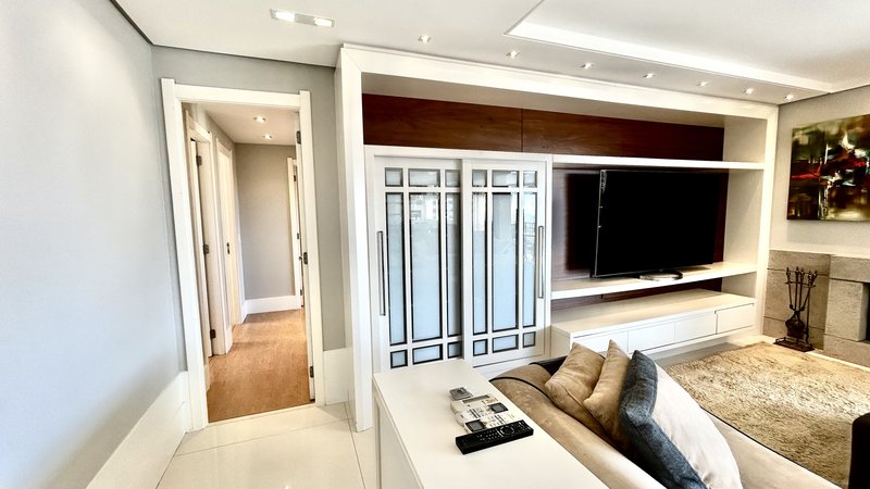 R$ 4.100.000 - RISERVA SCHIAVON - ESPETACULAR APARTAMENTO - ANDAR ALTO - 231M2 - 4 SUÍTES Rua Engenheiro Teixeira Soares Porto Alegre - 