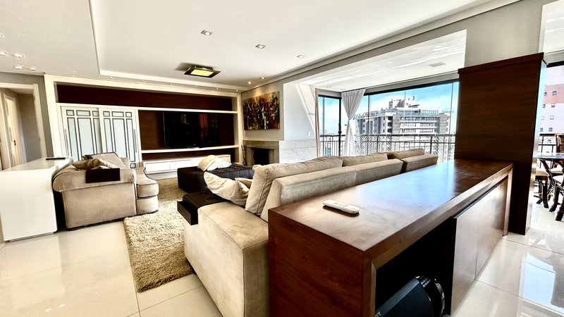 R$ 4.100.000 - RISERVA SCHIAVON - ESPETACULAR APARTAMENTO - ANDAR ALTO - 231M2 - 4 SUÍTES Rua Engenheiro Teixeira Soares Porto Alegre - 