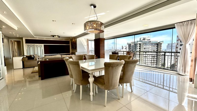 R$ 4.100.000 - RISERVA SCHIAVON - ESPETACULAR APARTAMENTO - ANDAR ALTO - 231M2 - 4 SUÍTES Rua Engenheiro Teixeira Soares Porto Alegre - 