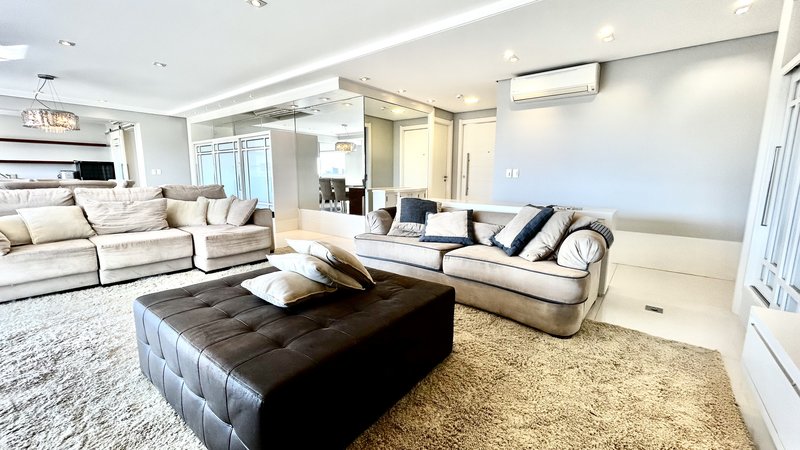 R$ 4.100.000 - RISERVA SCHIAVON - ESPETACULAR APARTAMENTO - ANDAR ALTO - 231M2 - 4 SUÍTES Rua Engenheiro Teixeira Soares Porto Alegre - 
