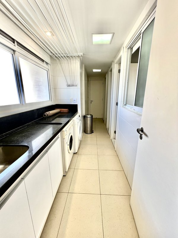 R$ 4.100.000 - RISERVA SCHIAVON - ESPETACULAR APARTAMENTO - ANDAR ALTO - 231M2 - 4 SUÍTES Rua Engenheiro Teixeira Soares Porto Alegre - 