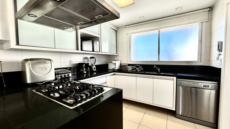 R$ 4.100.000 - RISERVA SCHIAVON - ESPETACULAR APARTAMENTO - ANDAR ALTO - 231M2 - 4 SUÍTES Rua Engenheiro Teixeira Soares Porto Alegre - 